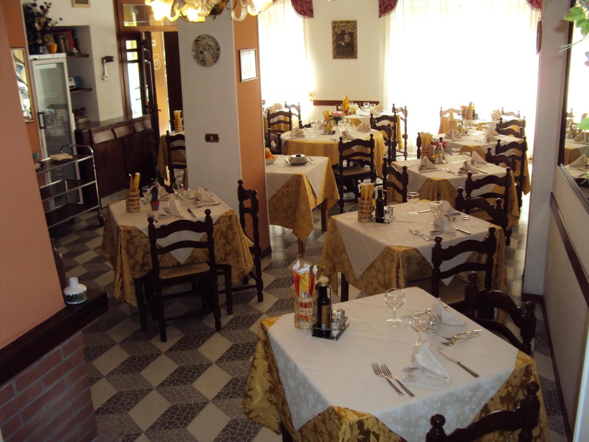 Hotel La Salsesina ซัลโซมัจโจเรแตร์เม ภายนอก รูปภาพ