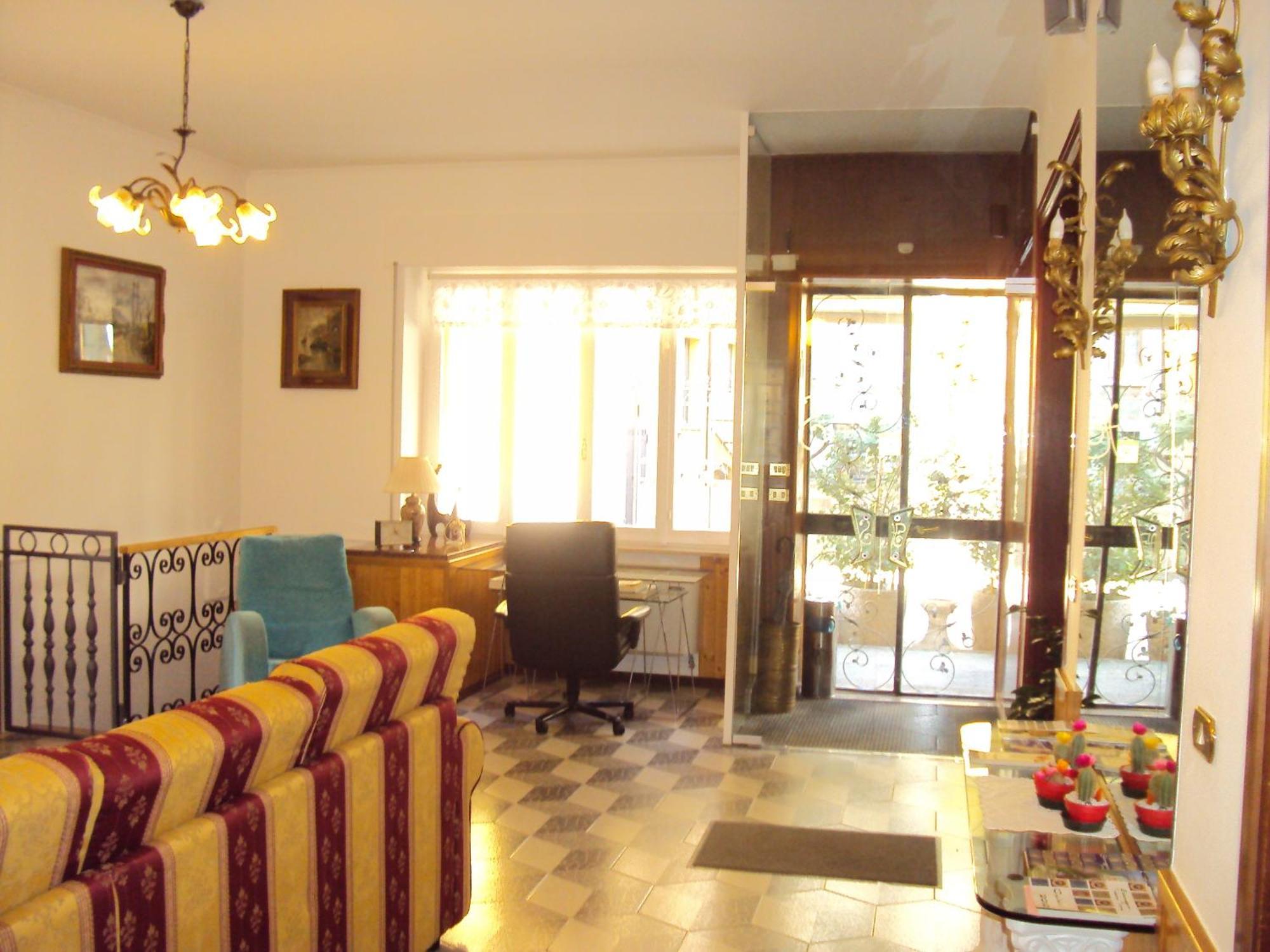 Hotel La Salsesina ซัลโซมัจโจเรแตร์เม ภายนอก รูปภาพ
